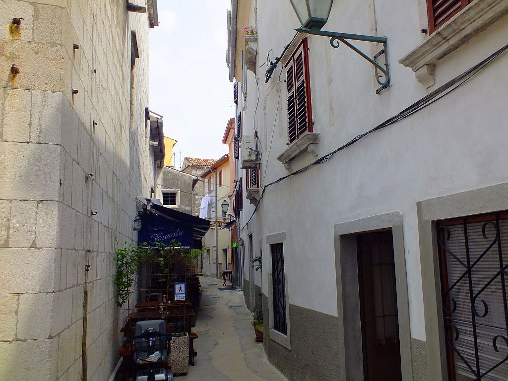 gasse_kroatien.jpg
